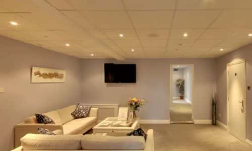 reception (500 x 300 px) composite bonding